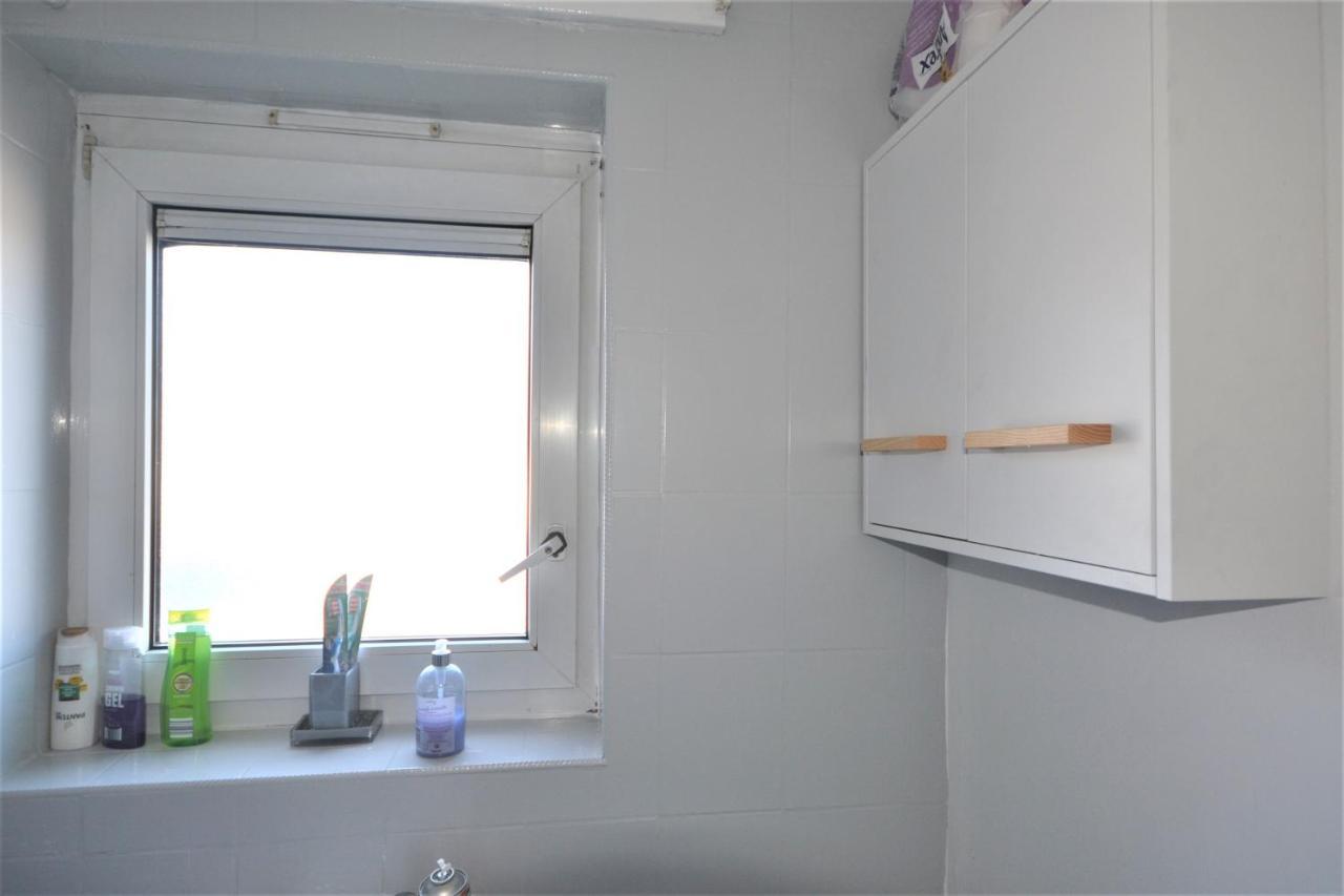 2 Bedroom Near Excel Exhibition Centre * London