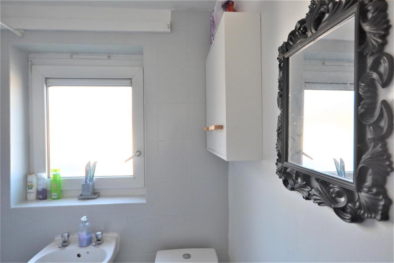 2 Bedroom Near Excel Exhibition Centre *