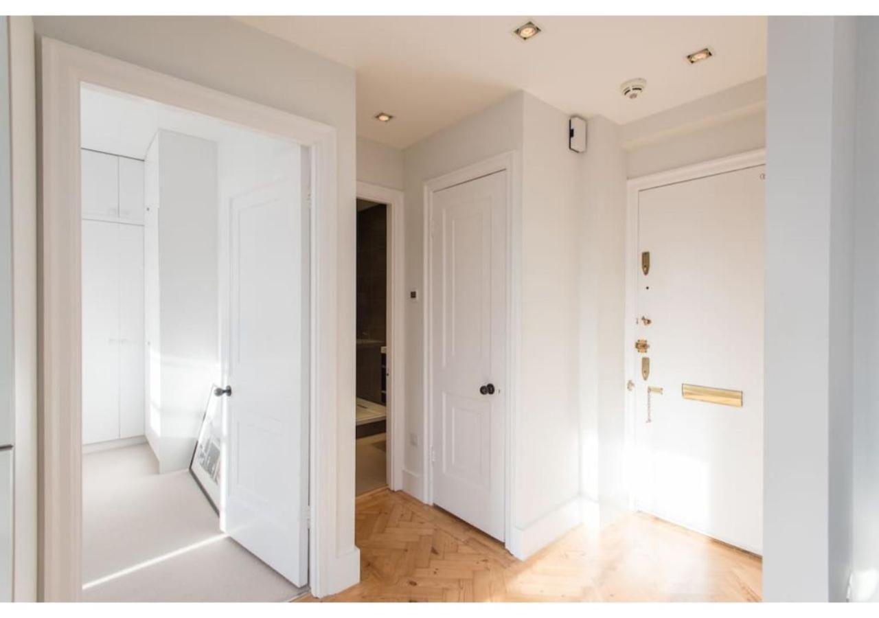 Stylish Flat Near Hyde Park Apartment *