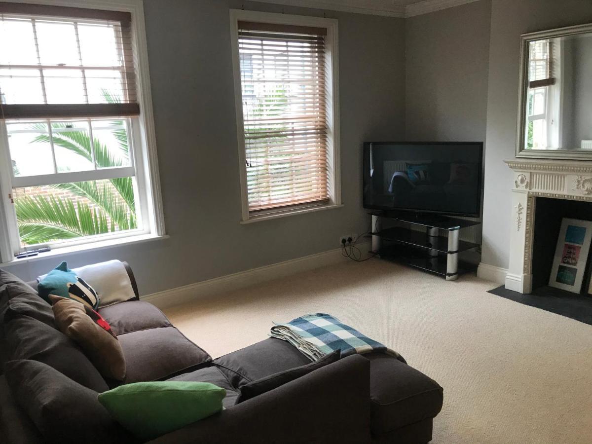 Luxury Central 3 Bedroom Family House Ferienhaus