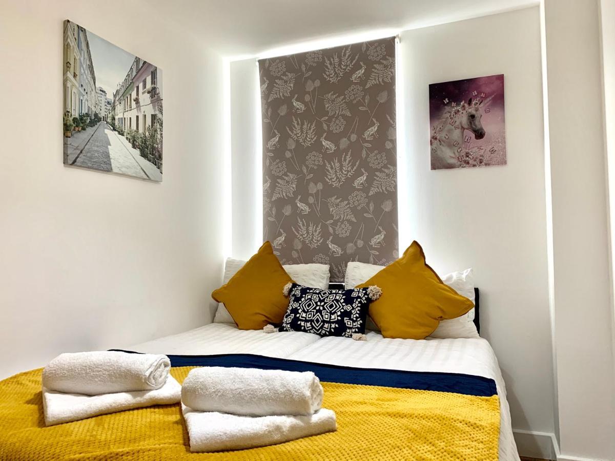 2 Bedrooms, Seperate Recption, Full Kitchen, Free Parking Apartamento Londres