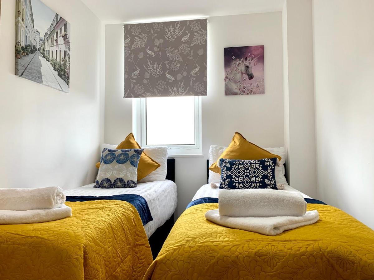 Apartamento 2 Bedrooms, Seperate Recption, Full Kitchen, Free Parking