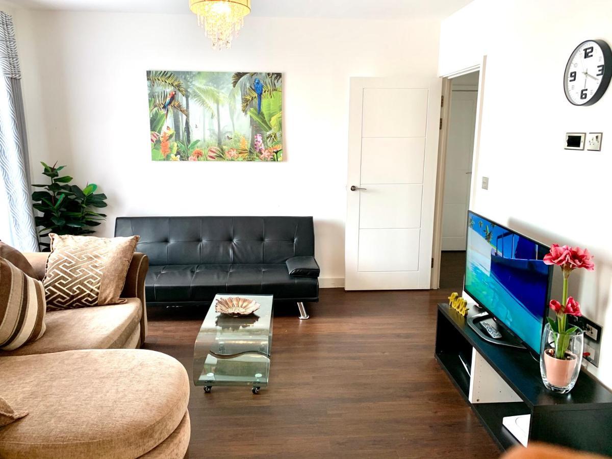 Apartamento 2-bedrooms Apartment, Lounge, Balcony *