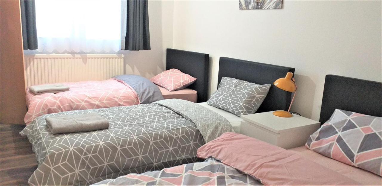 2 Bedroom Near Excel Exhibition Centre *