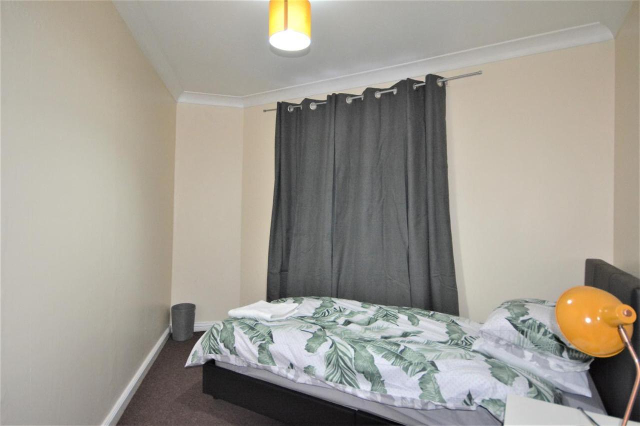 Zone 2 Lovely 4 Bedroom *
