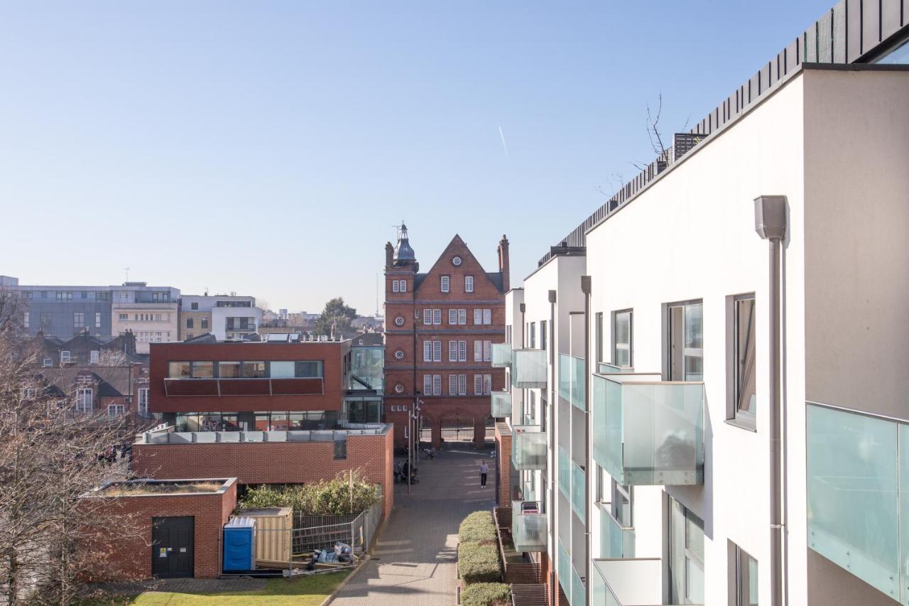 Luxury 2-bed Flat Parking And Close To The Tube Appartement *