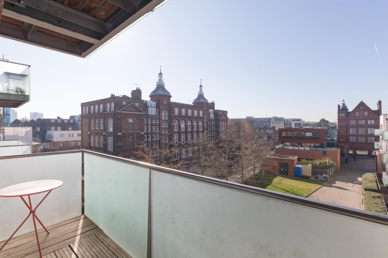 Appartement Luxury 2-bed Flat Parking And Close To The Tube Londres
