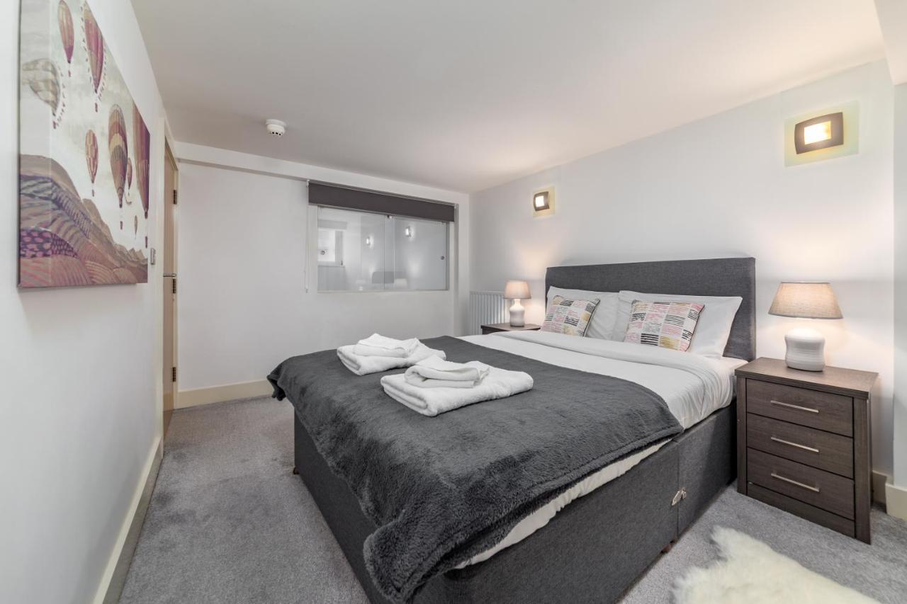 By Rehoboth - Building Xxii - Royal Arsenal Apartment *