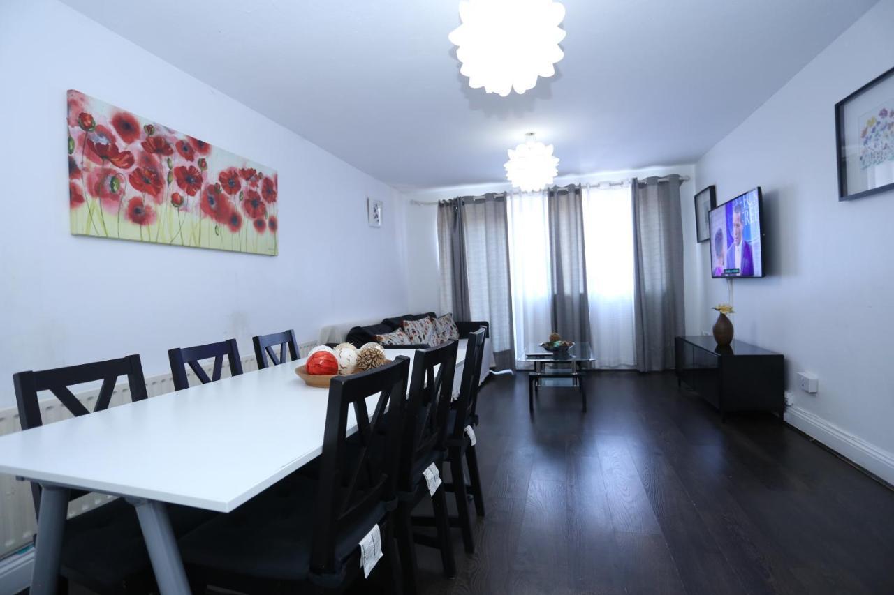 Beautiful 3 Beds House West Thamesmead London * Londen
