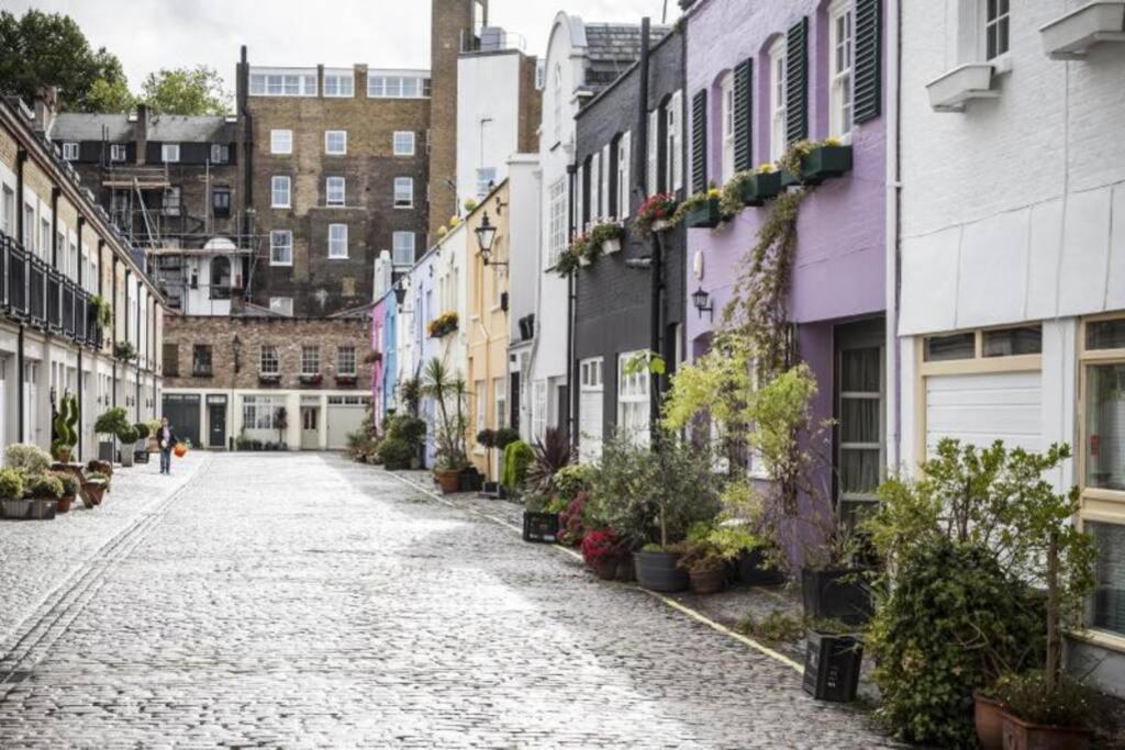 Beautiful Mews House, Conduit Mews, Paddington, W2 Hébergement de vacances