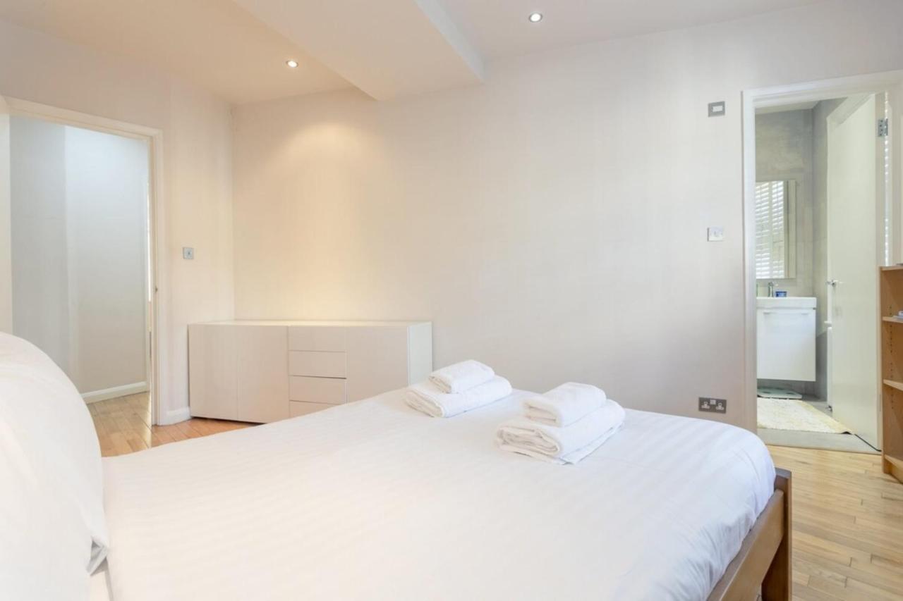 Fantastic 2 Bedroom In Apartamento