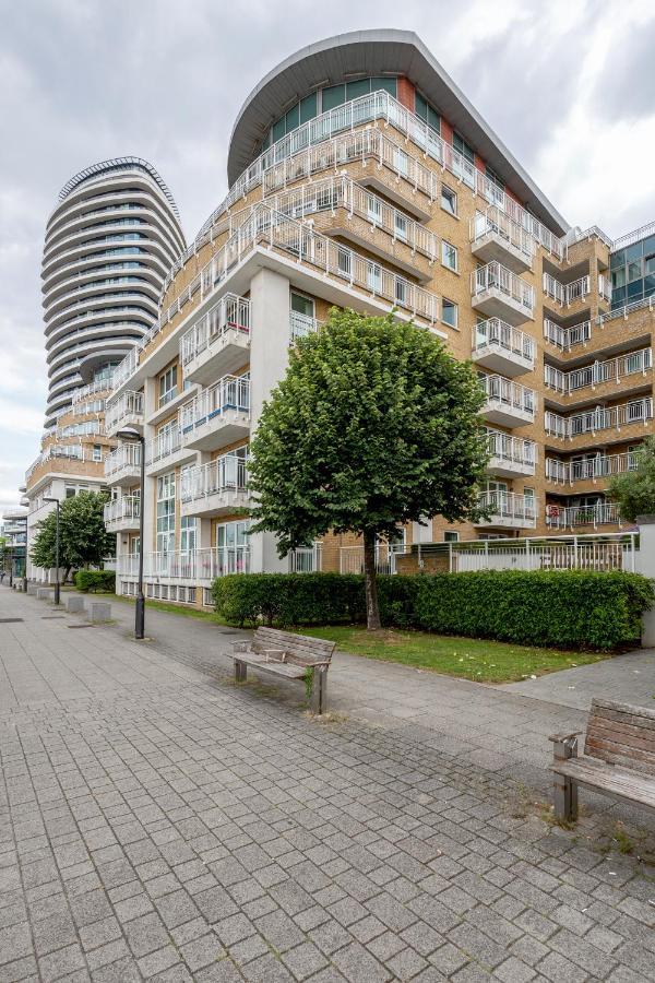 *spacious-modern One Bed Flat. Riverside Location* *