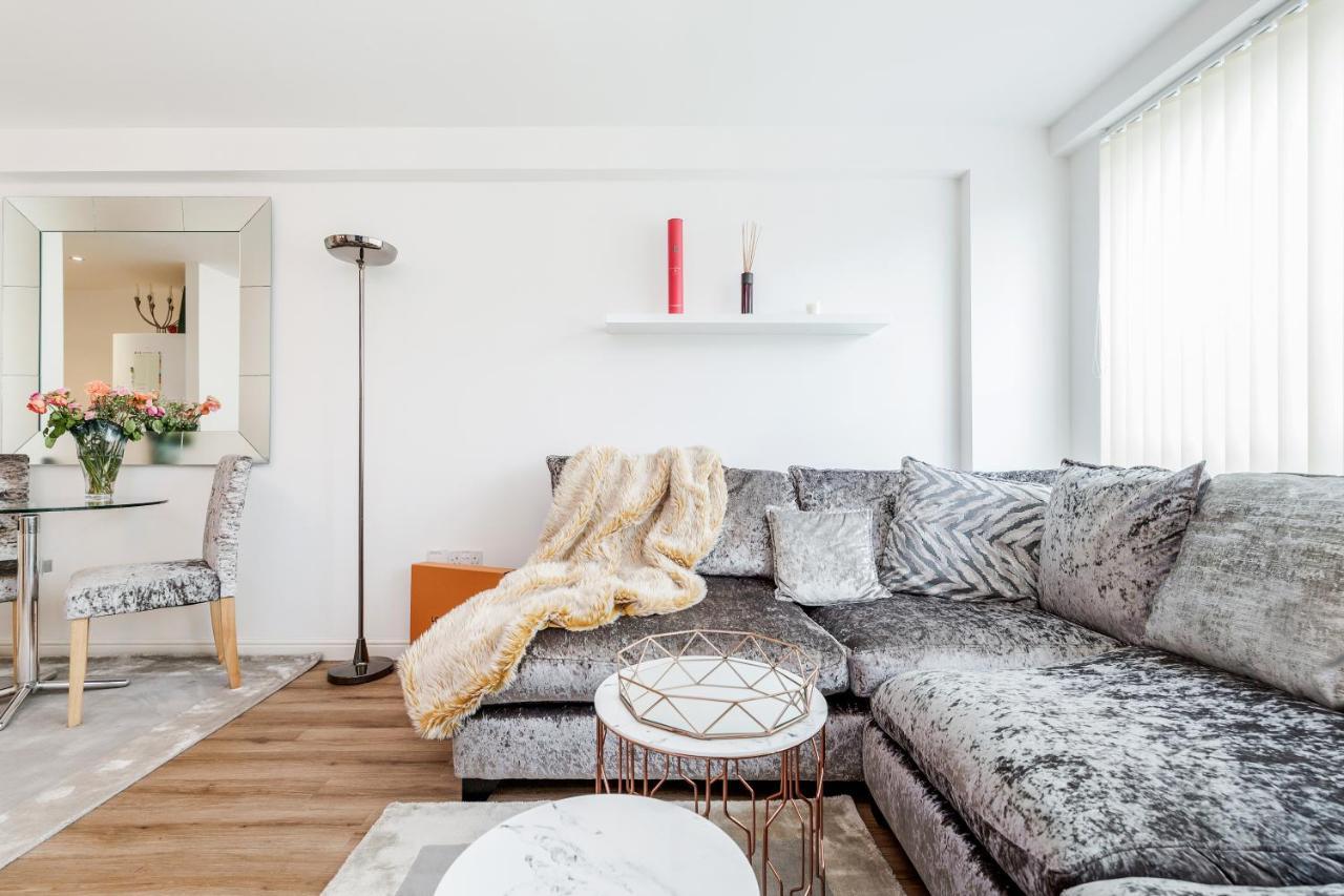 Appartement *spacious-modern One Bed Flat. Riverside Location* Londen