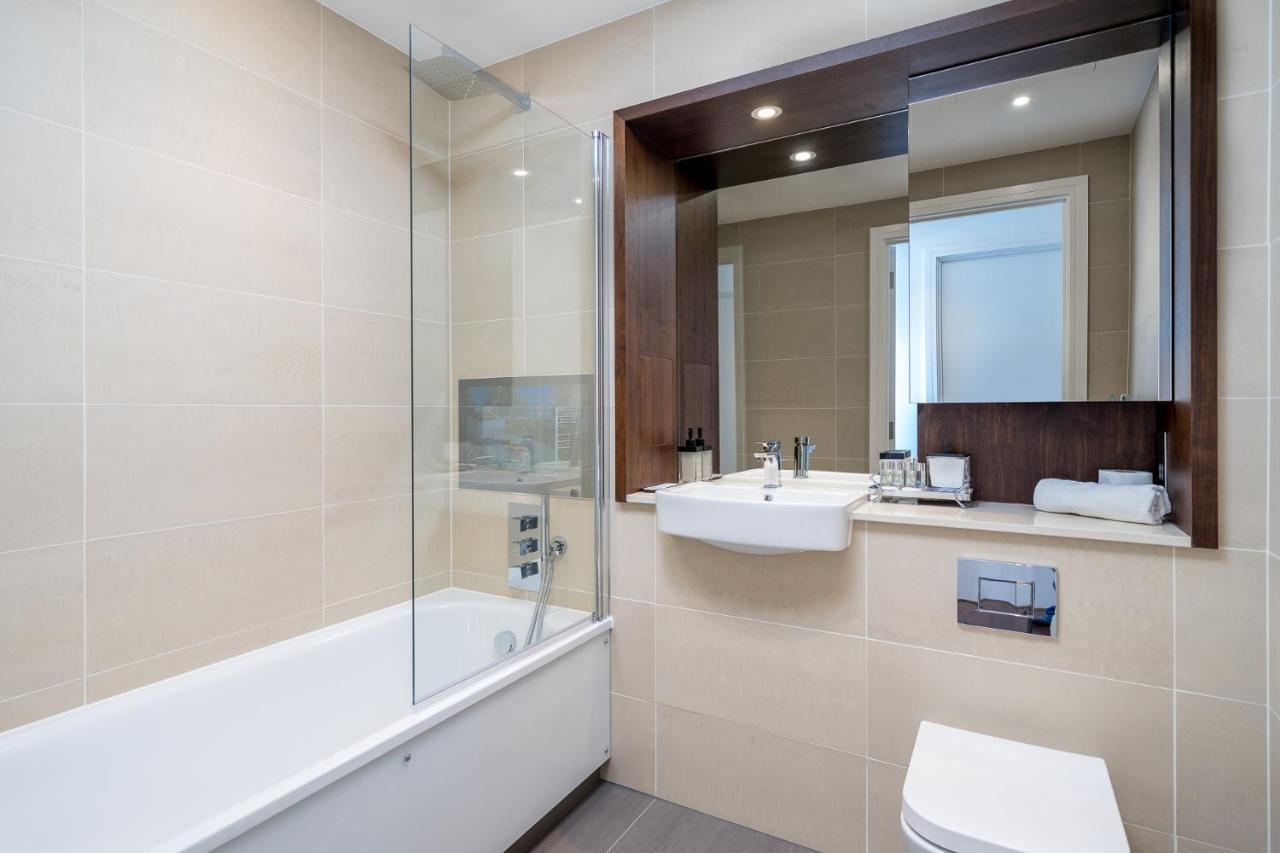 Luxurious Spacious 2bed Skyline River Views By Canary Wharf Londres