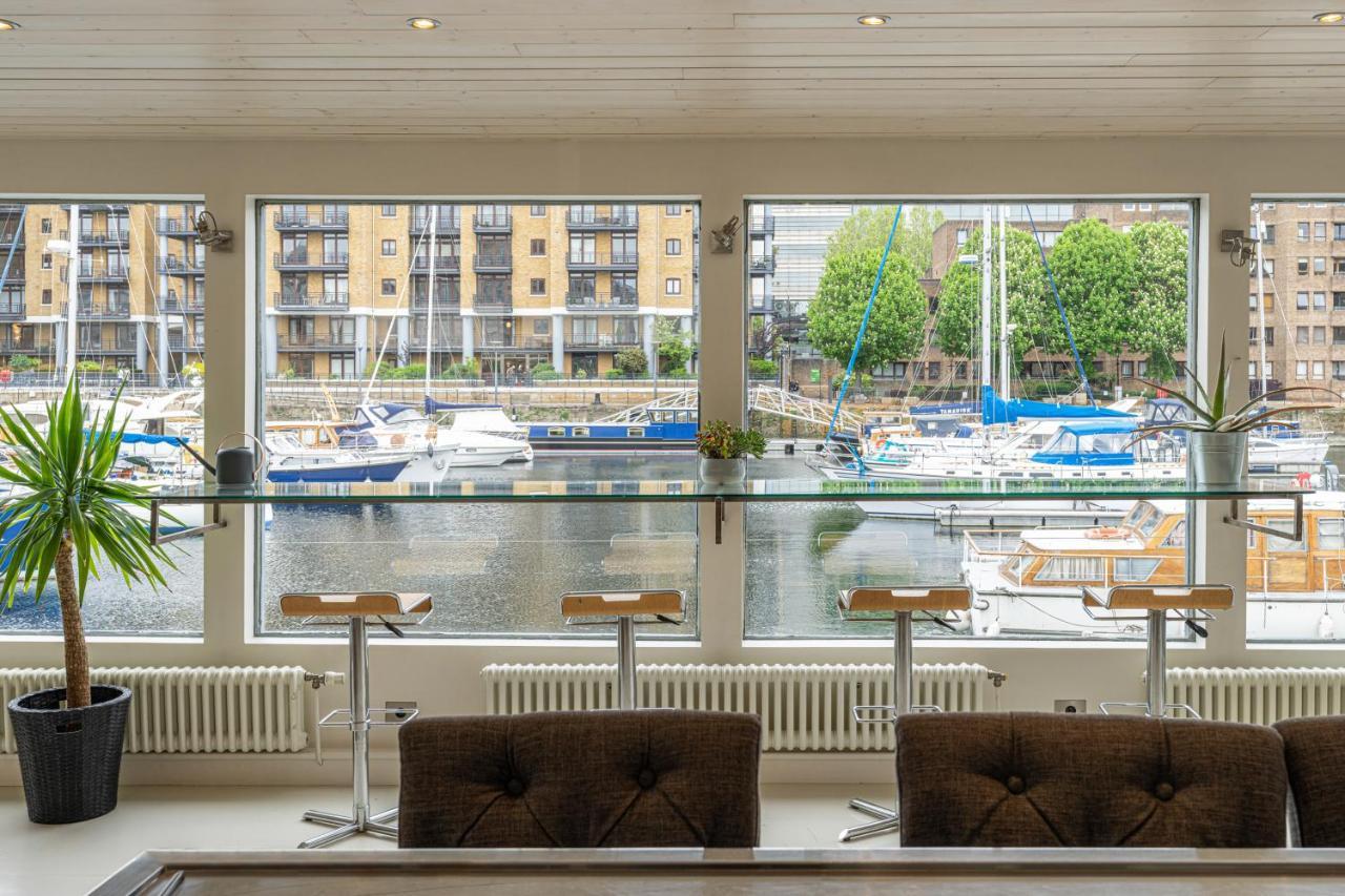 Charming Houseboat Featuring A Sauna *