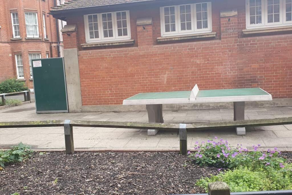 1 Bedroom *zone 1* Elephant And Castle * Londres