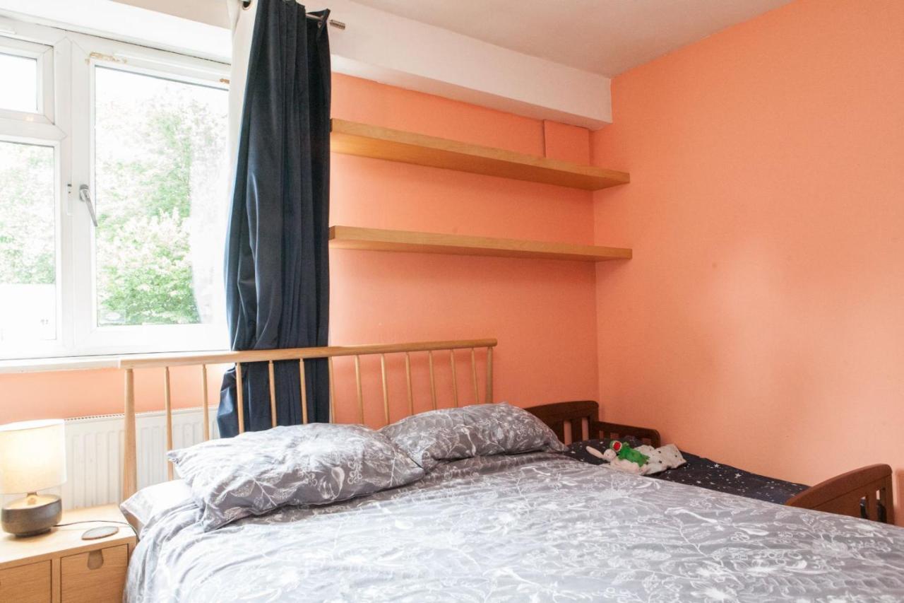 Pass The Keys Spacious Kennington Apartment, 4 Mins From Station