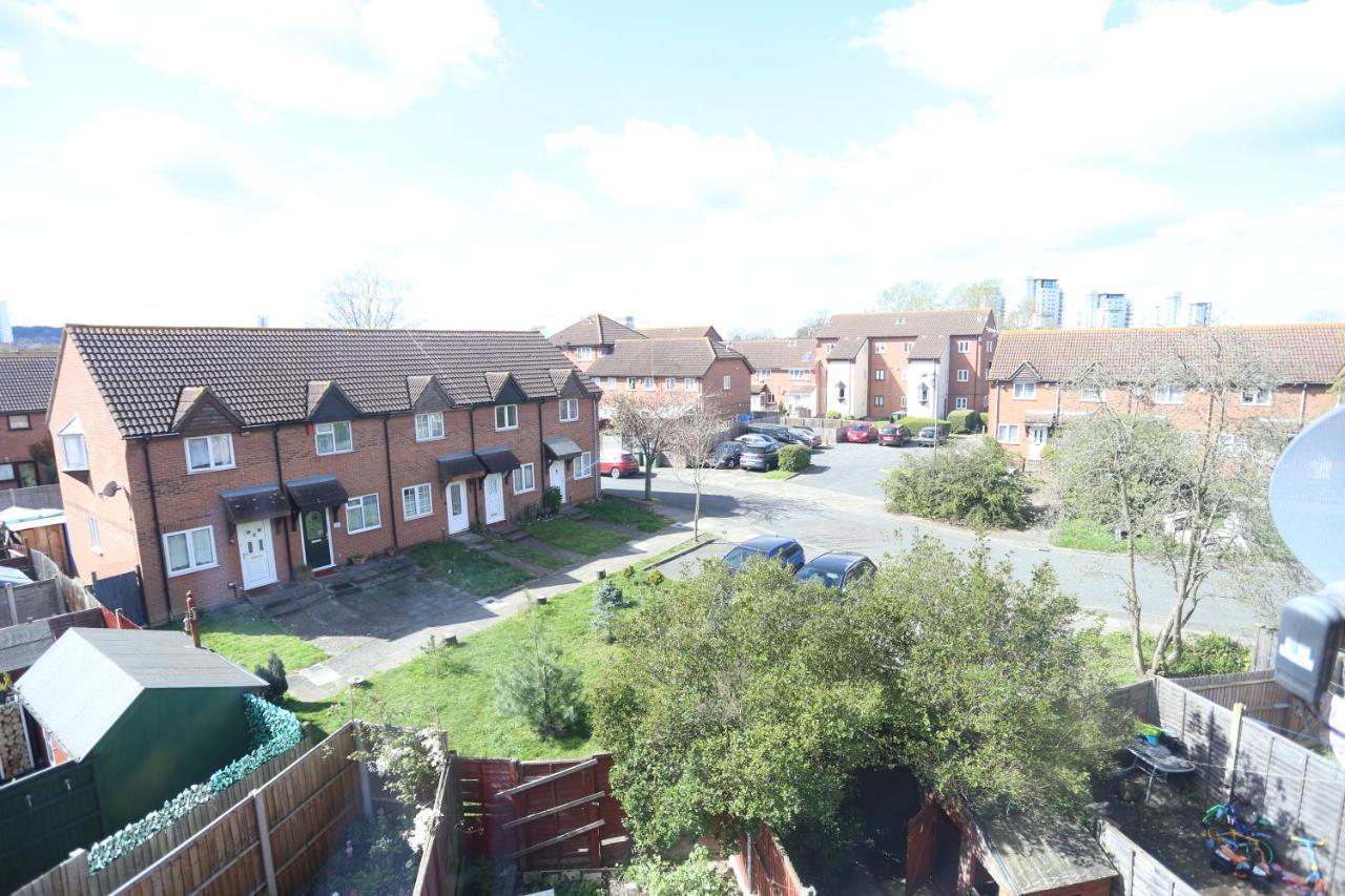 Beautiful 3 Beds House West Thamesmead London Londen