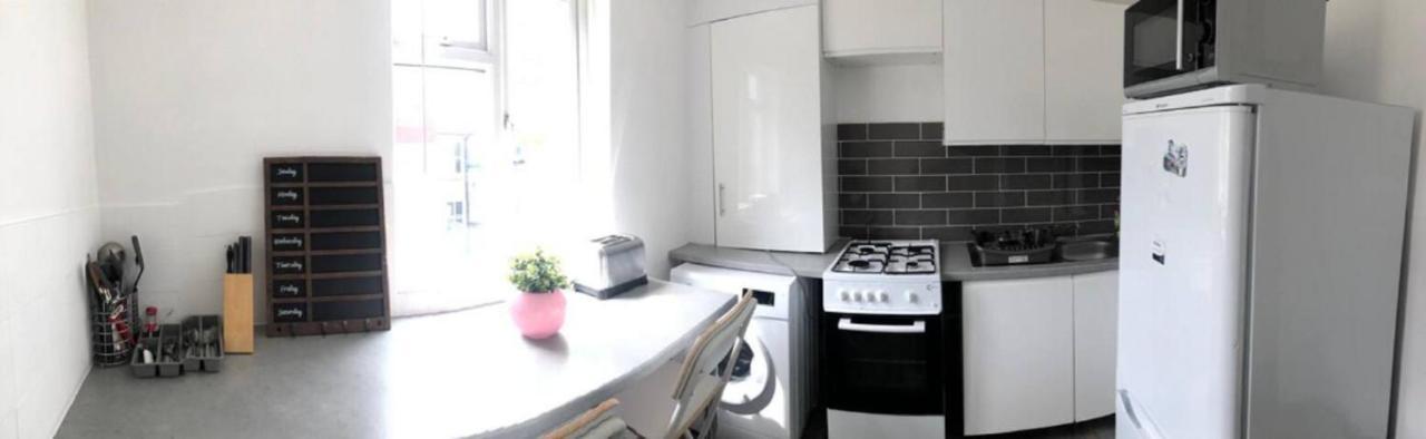 Elite 2 bedroom Flat near portobello road Market * Londres