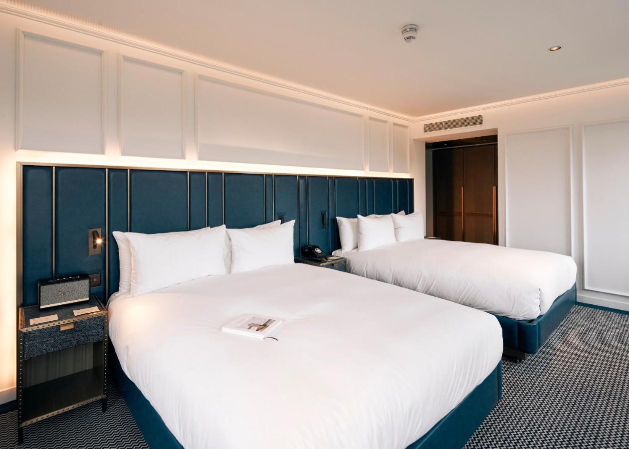 Hotel Page8