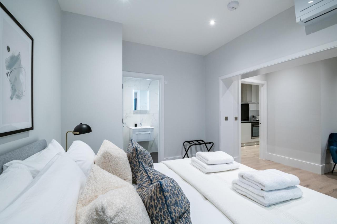 Queensberry Place By Stayo * Londres