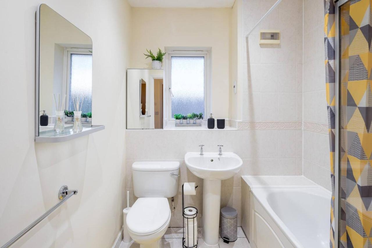 Appartement Cozy 2 Bed Flat Walking Distance From Excel Londen