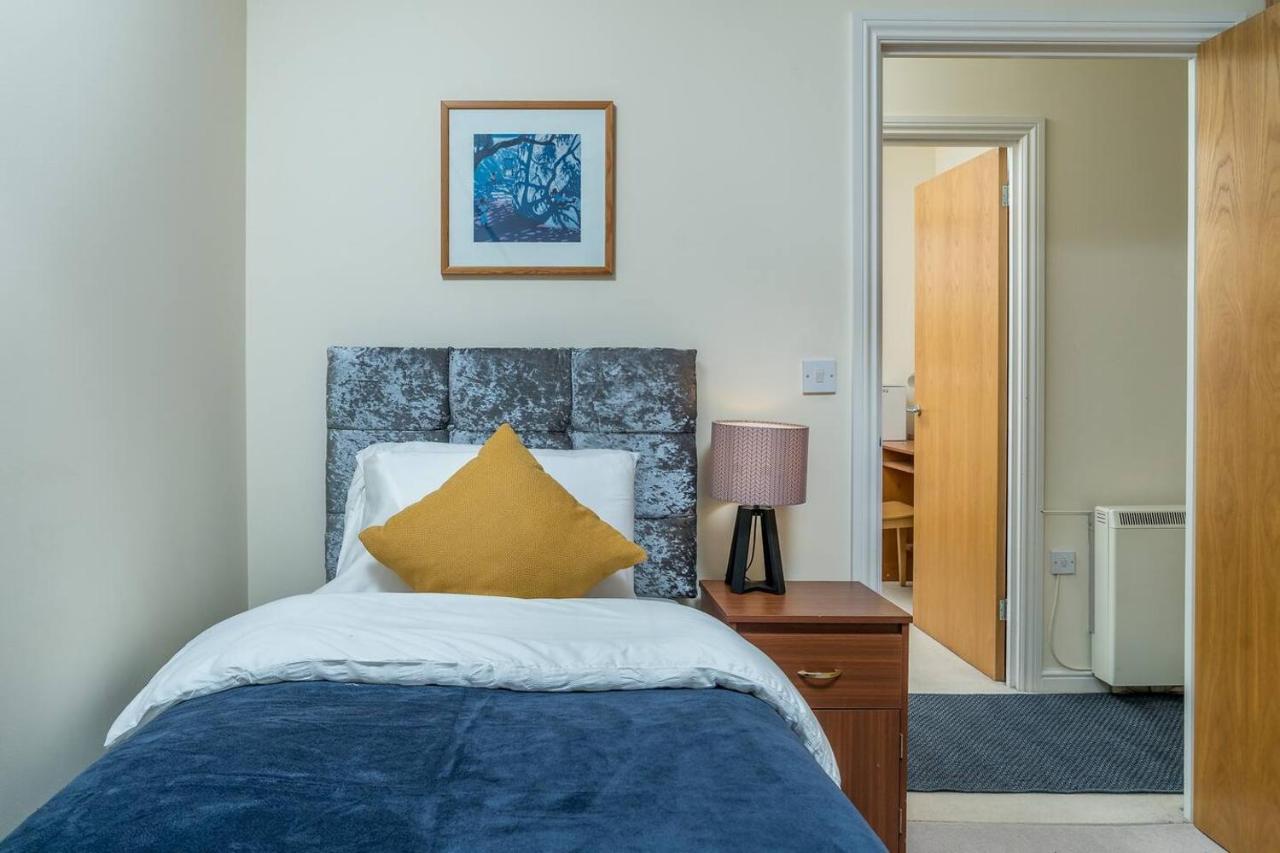 Appartement Cozy 2 Bed Flat Walking Distance From Excel