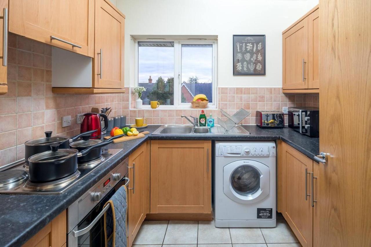 Cozy 2 Bed Flat Walking Distance From Excel *
