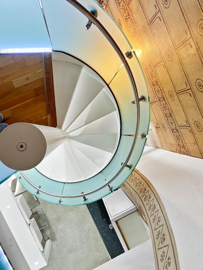 Rare 1-bed Church Converted In *