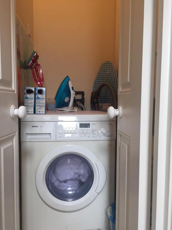 Lovely 2 Bedroom On The Corner Of Portobello Road Apartamento Londres