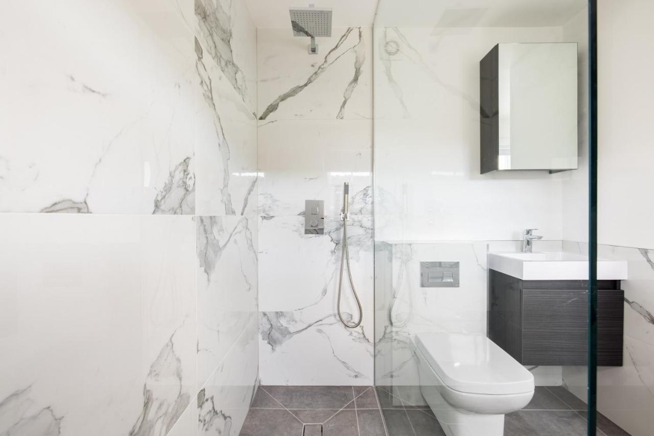 The Margravine Maisonette - Modern & Bright 2bdr Flat Apartamento Londres