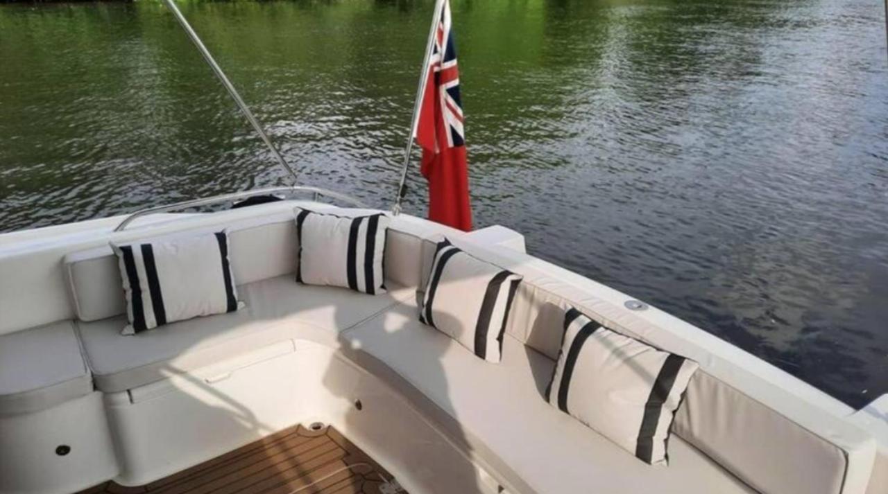 Yacht -central St Kats Dock Tower Bridge Bateau-hôtel *