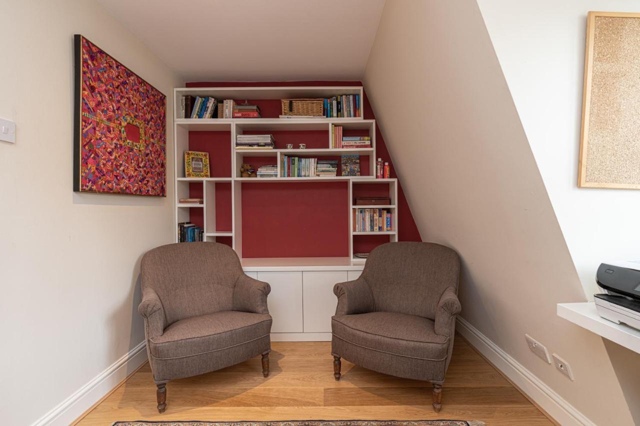 Stylish Mews House With Parking * Londres