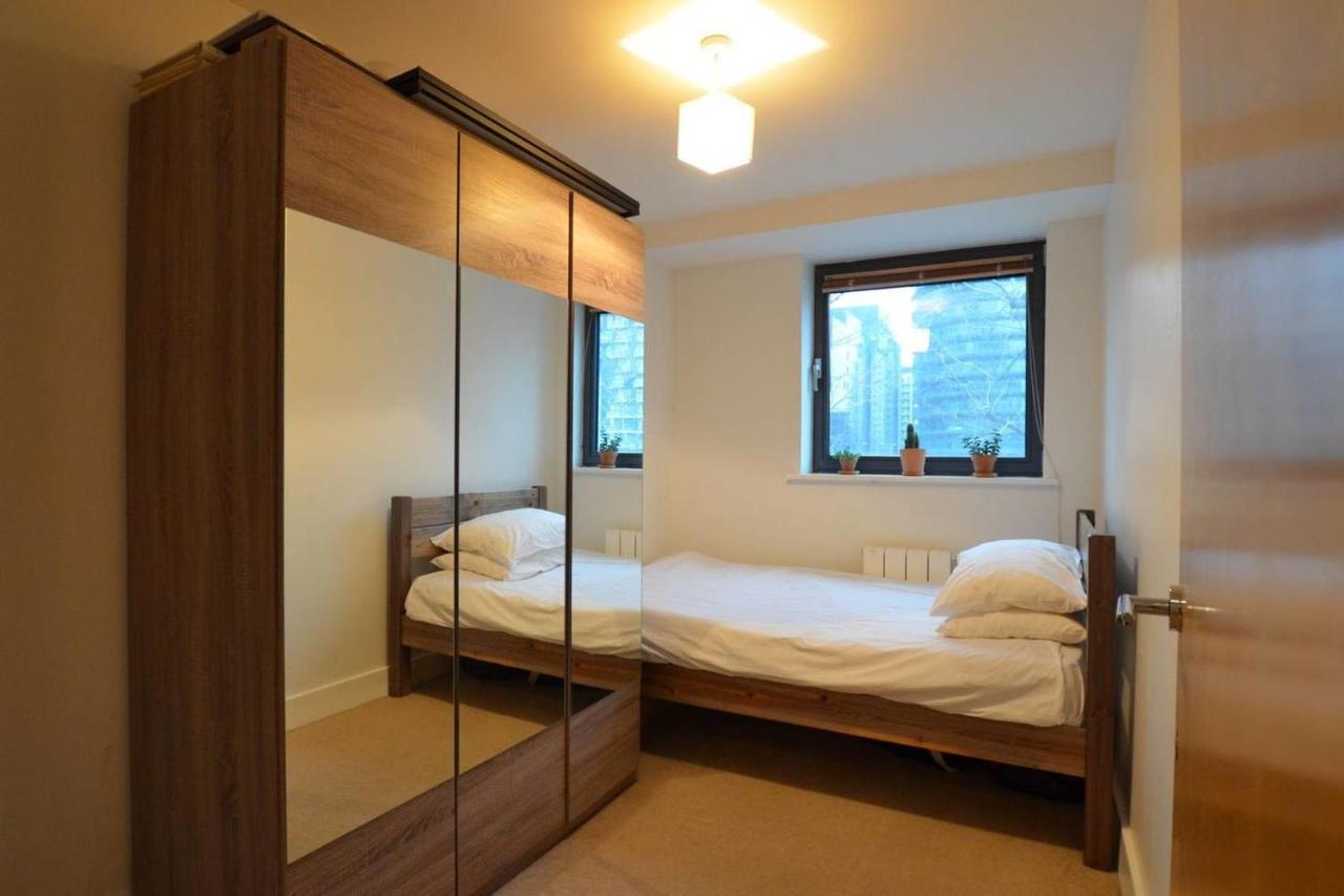 Peaceful Modern 2 Bedroom Flat With Water Views Apartamento