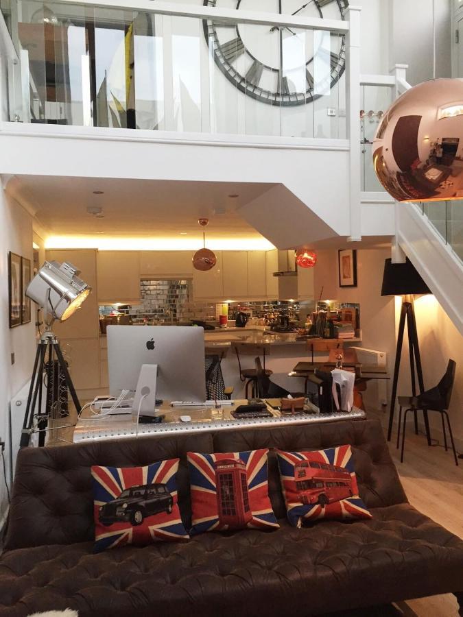 Spacious 1 Bedroom Split Level Old Pub Conversion Tower Bridge *
