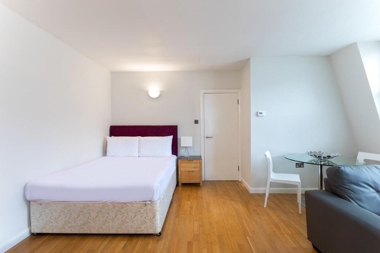 Apartment Groveland Court 1