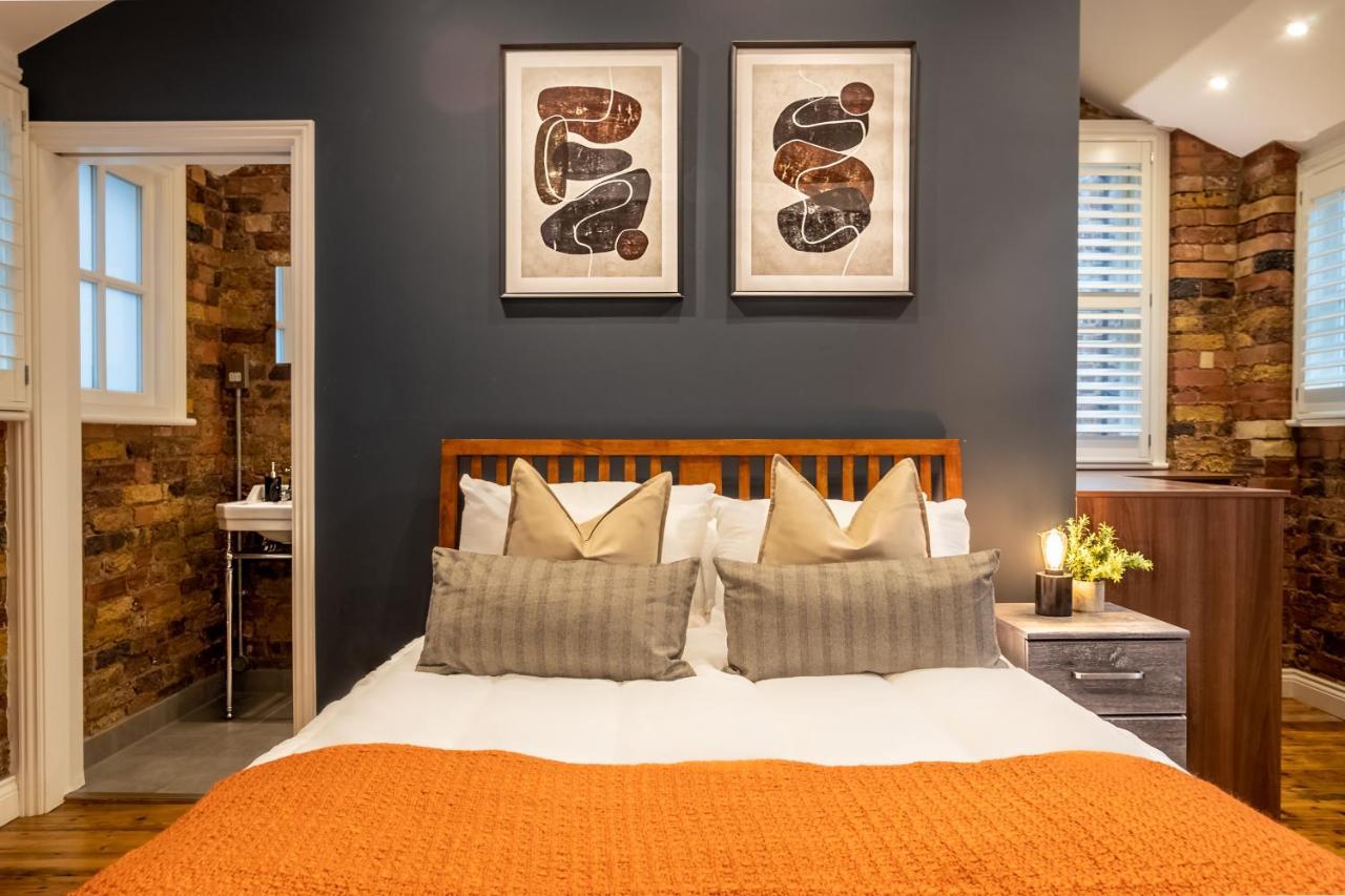 2 Bedroom Bethnal - W Yard View By Opulent Londen