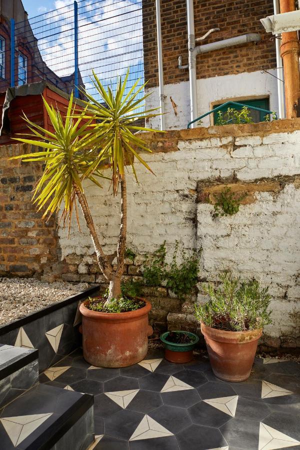 Joivy Stylish 2-bed House With Private Garden In Hackney Apartment London