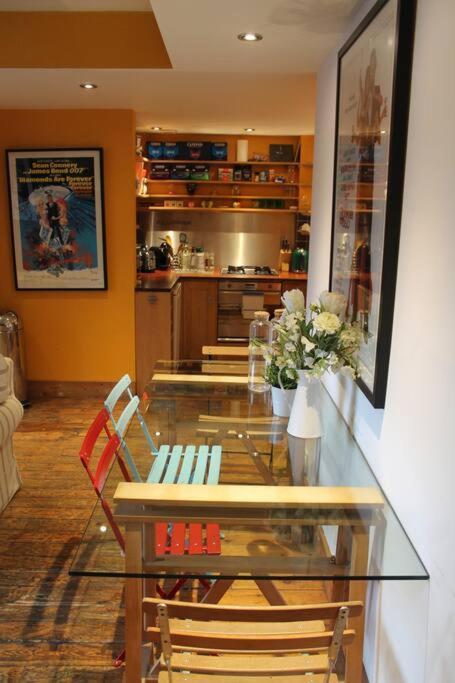 Artistic And Soulful Carnaby Street Movie Pad Appartement *