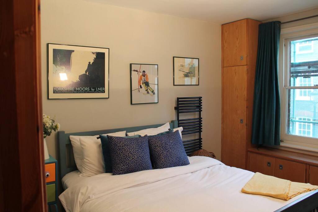Artistic And Soulful Carnaby Street Movie Pad Londres