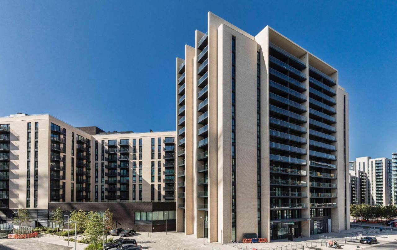Modern, Stylish Penthouse Next To Wembley Stadium! * Londres
