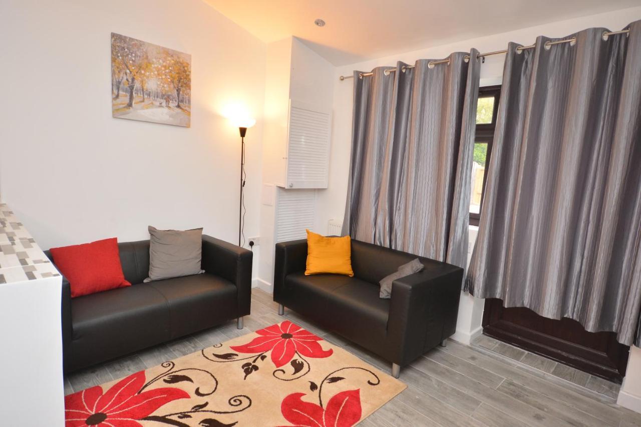 Appartement Newly Refurbished 3 Bedroom House *