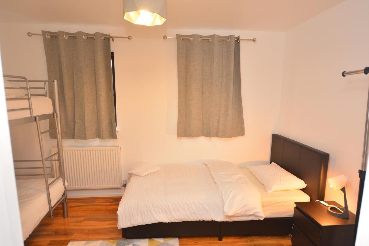 Newly Refurbished 3 Bedroom House Appartement *