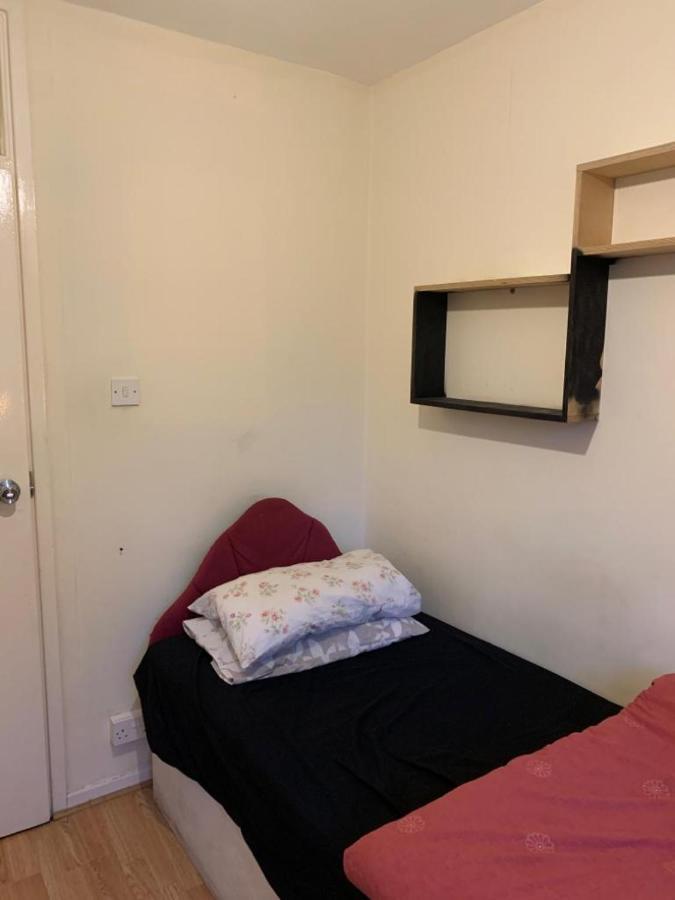 Arbnb Comfy Sleep Self Catering Private Bedrooms 60 Pound Per Night Per Person * London