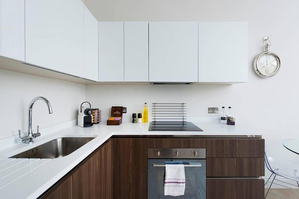 Apartamento Recently Redecorated Bright 1br Near Shepherds Bush With Parking Soa Londres