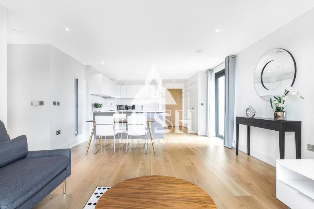Modern, Stylish Penthouse Next To Wembley Stadium! * Londres