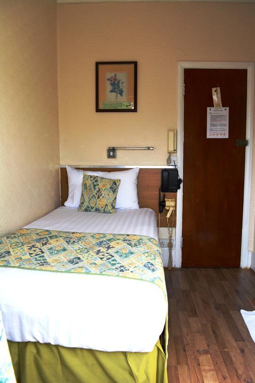 Falcon Hotel 3*
