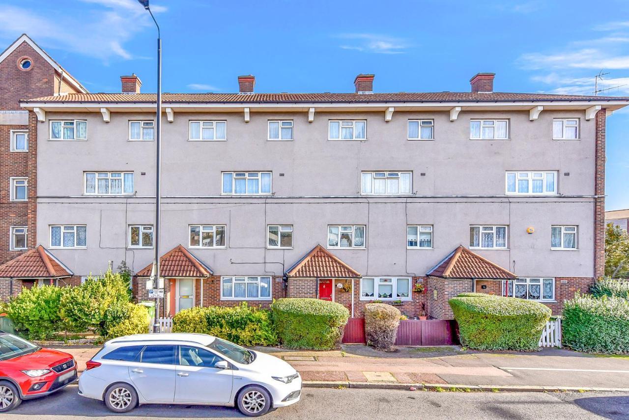 Stylish Excel 3 Bedroom Flat Apartamento