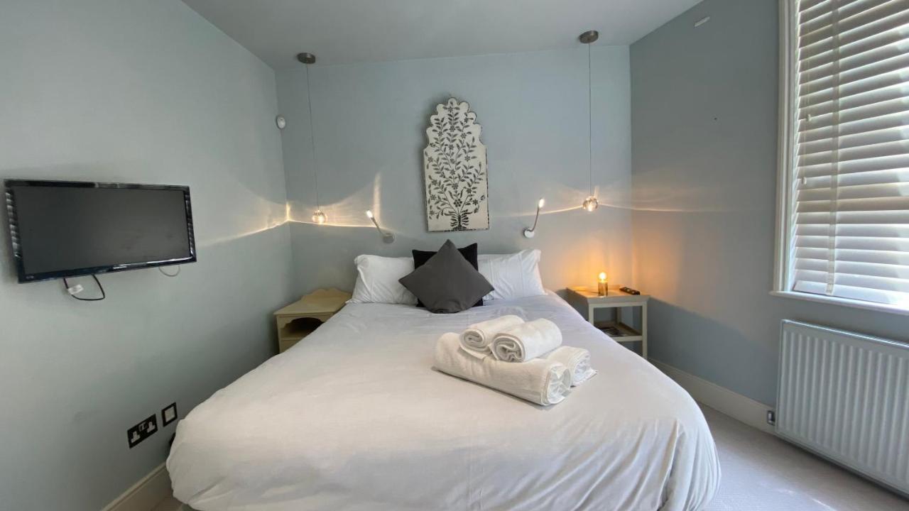 Stunning 3-bed House In Westminster Hébergement de vacances Londres