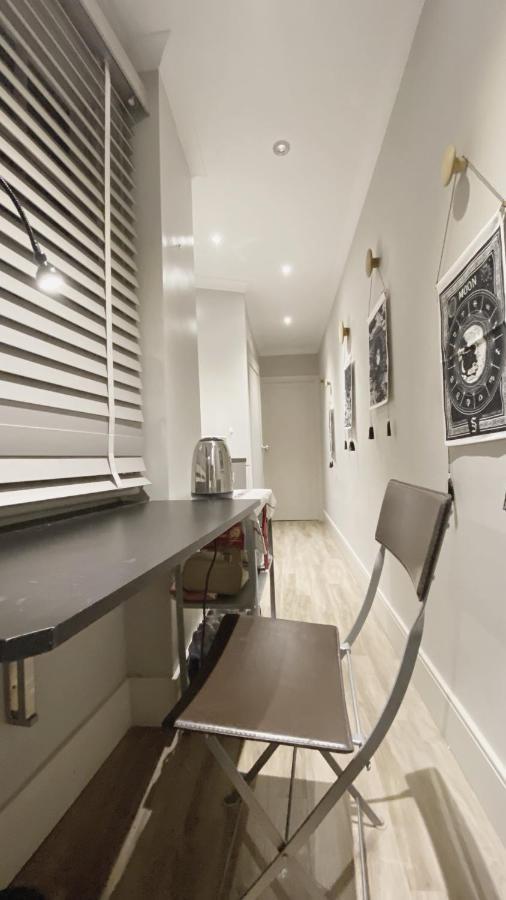 Stunning 3-bed House In Westminster Hébergement de vacances Londres